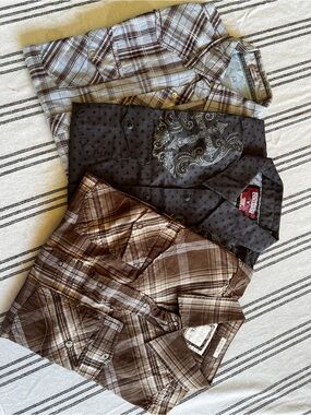 BKE , Rock and Roll Cowboy, Rock 47 Lot of 3 western Shirt Set,